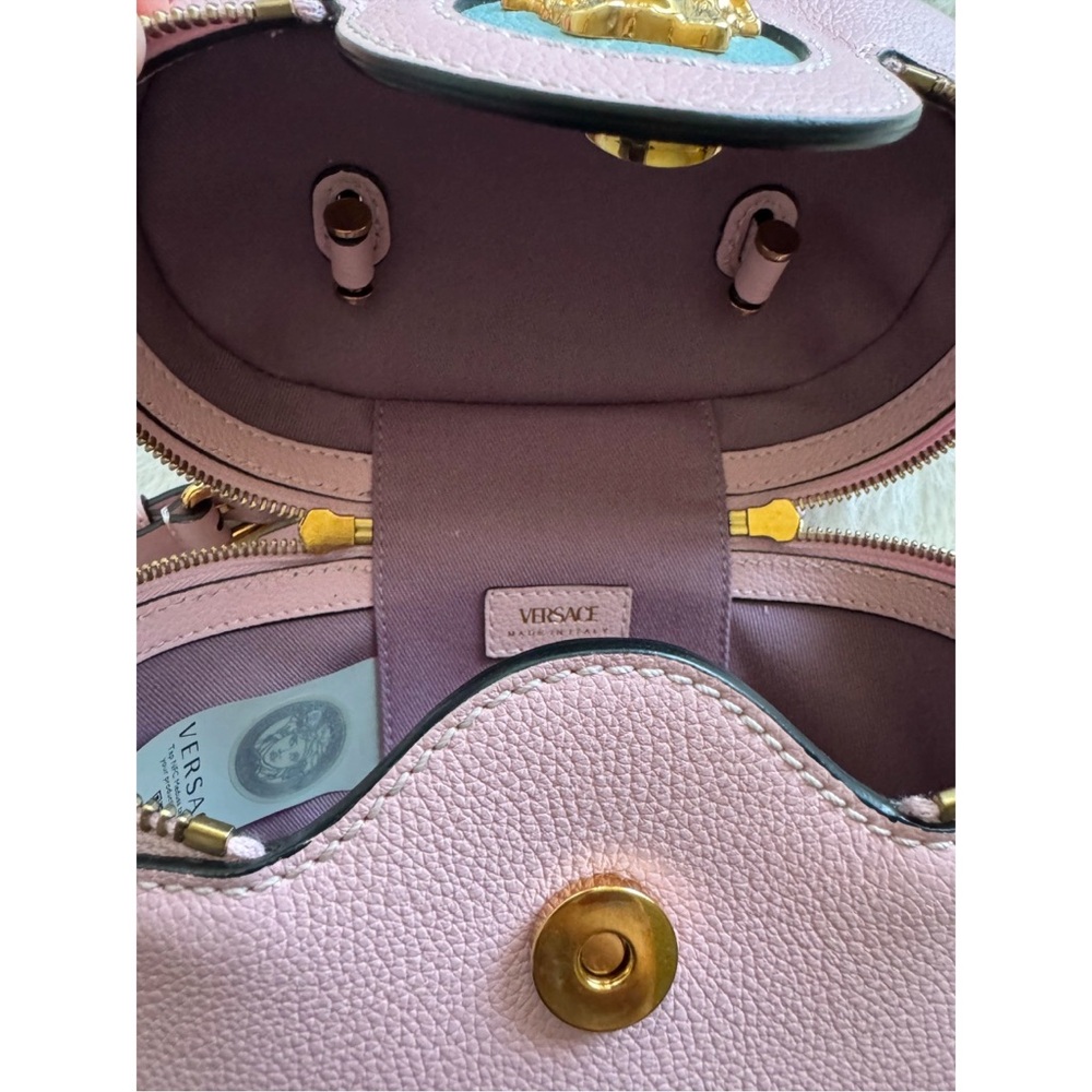 Versace - Picture 9 of 9